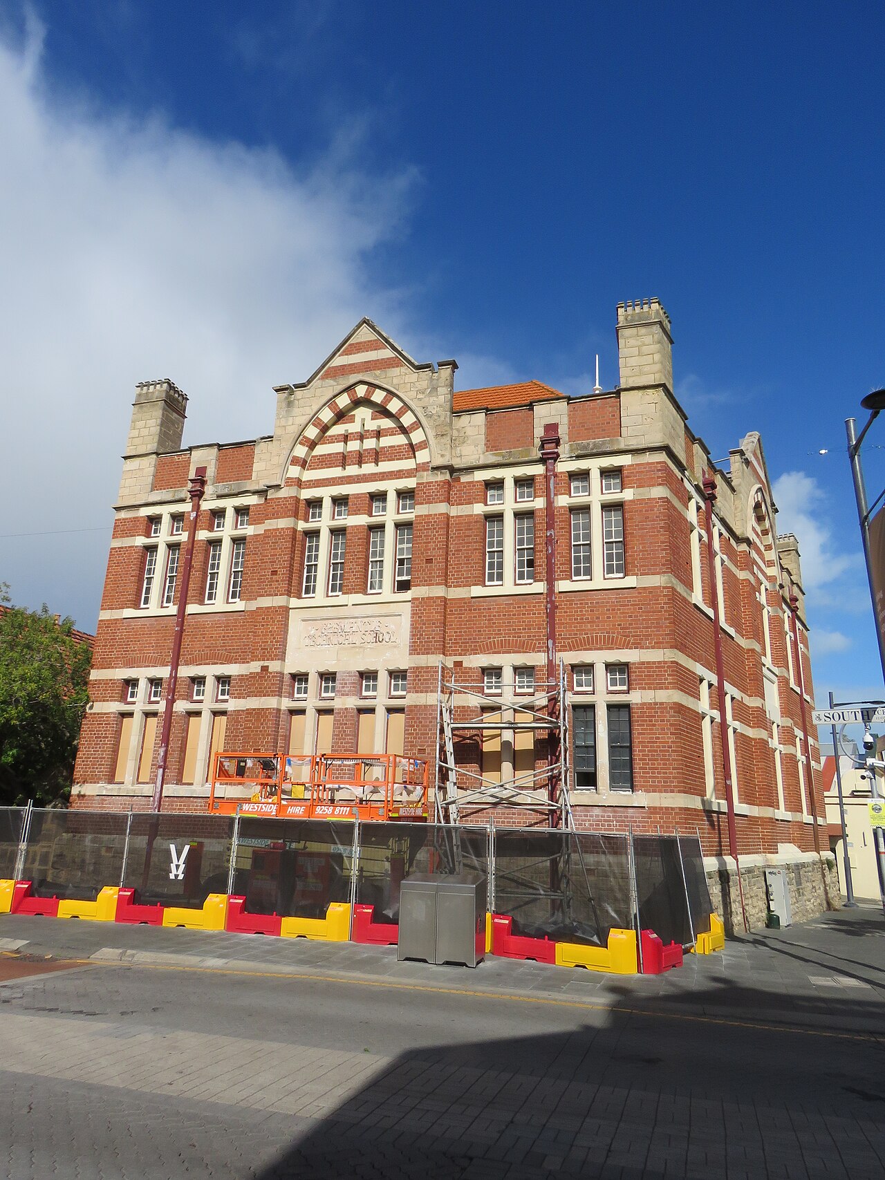 Docklands International School – test